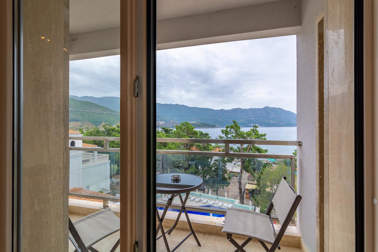 Luxury Seaside Apartments Будва Екстер'єр фото