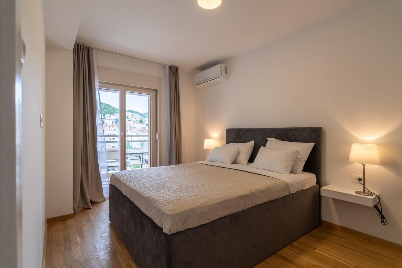 Luxury Seaside Apartments Будва Екстер'єр фото