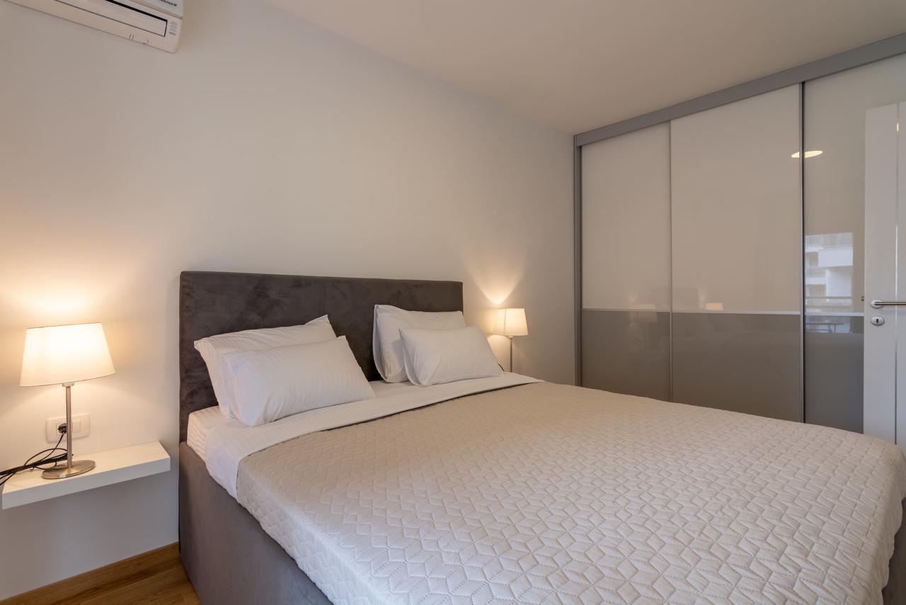 Luxury Seaside Apartments Будва Екстер'єр фото